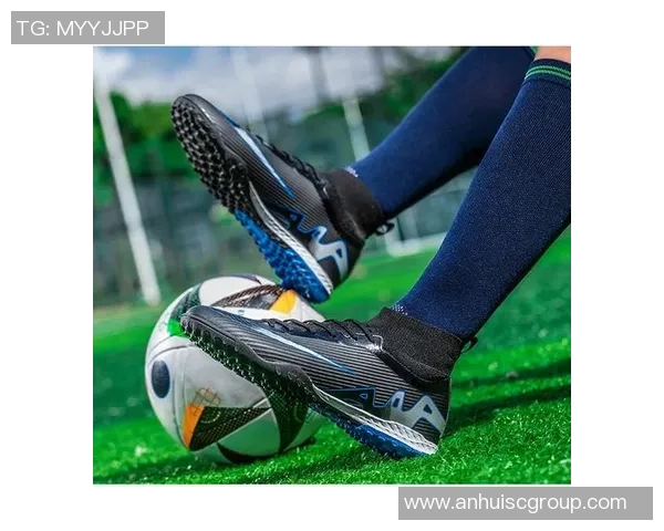 穿着碎钉足球鞋的球星女性风采