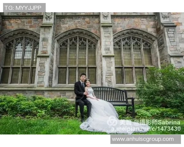 足球球星与爱侣甜蜜时刻曝光 幸福瞬间定格在镜头里